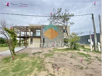 https://www.gallito.com.uy/alquiler-anual-casa-de-2-dormitorios-2-baãos-1-en-suite-e-inmuebles-27092238