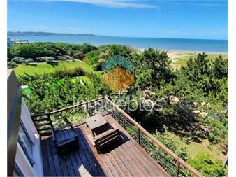 https://www.gallito.com.uy/venta-de-increible-casa-con-vista-al-mar-en-punta-inmuebles-27536075