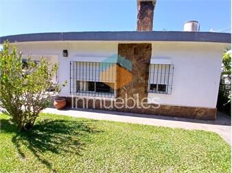 https://www.gallito.com.uy/venta-de-hermosa-casa-3-d-y-ap-al-fondo-en-parque-del-pla-inmuebles-26237840