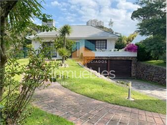 https://www.gallito.com.uy/casa-en-venta-de-5-dormitorios-en-cantegril-del-inmuebles-22441547