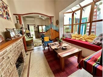 https://www.gallito.com.uy/ph-gemela-al-frente-muy-luminosa-con-gran-fondo-y-garaje-inmuebles-27547926