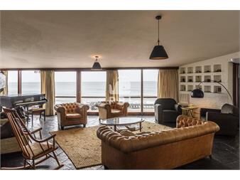 https://www.gallito.com.uy/espectacular-casa-reciclada-de-6-dormitorios-en-inmuebles-26373616