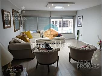 https://www.gallito.com.uy/apartamento-de-cuatro-dormitorios-y-servicio-en-venta-en-po-inmuebles-27548279