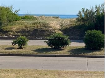 https://www.gallito.com.uy/apartamento-en-venta-de-3-dormitorios-en-edificio-inmuebles-26406157