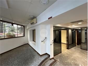 https://www.gallito.com.uy/iconica-casaoficina-en-punta-carretas-reciclada-para-ofic-inmuebles-25252942