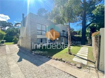 https://www.gallito.com.uy/casa-moderna-de-piedra-zona-pinares-inmuebles-26626992