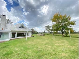https://www.gallito.com.uy/venta-casa-5-dormitorios-3-baã±os-pileta-la-inmuebles-24932098