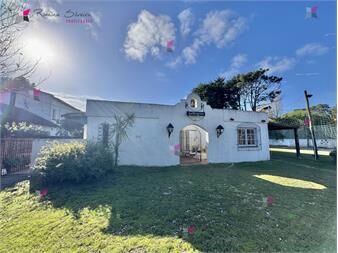 https://www.gallito.com.uy/casa-en-venta-pinares-con-gran-terreno-de-3-y-de-inmuebles-27514131
