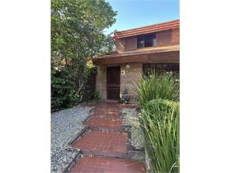 https://www.gallito.com.uy/venta-casa-malvin-3-dormitorios-suite-garages-impecable-inmuebles-27565097