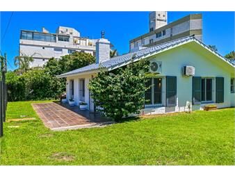 https://www.gallito.com.uy/casa-en-venta-mansa-punta-del-este-3-inmuebles-26682878