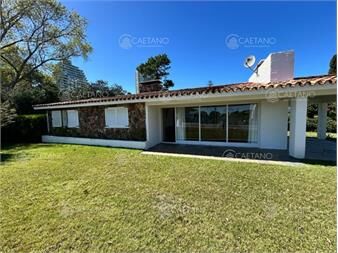 https://www.gallito.com.uy/casa-de-3-dormitorios-en-venta-en-la-mansa-inmuebles-27125072
