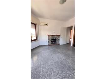 https://www.gallito.com.uy/casa-en-centro-de-san-carlos-casa-tipo-apto-con-inmuebles-24996323