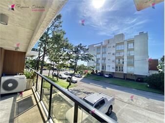 https://www.gallito.com.uy/apartamento-en-venta-2-dormitorios-2-baños-1-en-inmuebles-26929010