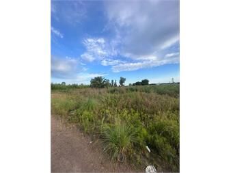https://www.gallito.com.uy/venta-de-terreno-en-fraccionamiento-pando-inmuebles-27311531