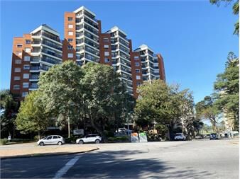 https://www.gallito.com.uy/alquiler-apartamento-1-dormitorio-y-amenities-en-golf-towe-inmuebles-27552678
