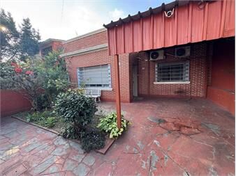 https://www.gallito.com.uy/hermosa-casa-en-sayago-cochera-jardin-y-gran-fondo-inmuebles-27489443