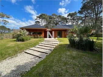 https://web5.gallito.com.uy/venta-de-casa-de-4-dormitorios-en-pinar-del-faro-inmuebles-27388322