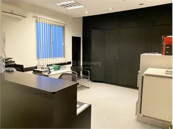 https://www.gallito.com.uy/venta-piso-entero-con-oficinas-en-ciudad-vieja-inmuebles-19698621