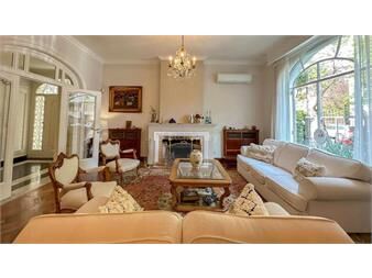 https://www.gallito.com.uy/venta-espectacular-casa-de-estilo-4-dormitorios-jardin-pisc-inmuebles-27352526