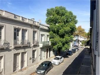 https://www.gallito.com.uy/casa-ph-de-altos-1-dormitorio-sin-gastos-comunes-en-calle-r-inmuebles-27442206