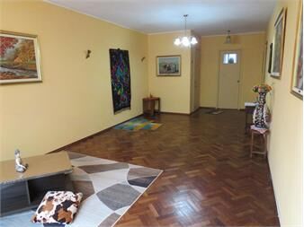 https://www.gallito.com.uy/venta-apartamento-2-dormitorios-y-servicio-completo-cordon-inmuebles-27169423
