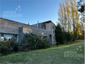 https://www.gallito.com.uy/casa-de-tres-dormitorios-en-alquiler-en-altos-de-la-tahona-inmuebles-27565214