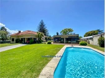 https://www.gallito.com.uy/casa-5-dormitorios-en-carrasco-con-muebles-inmuebles-27552732