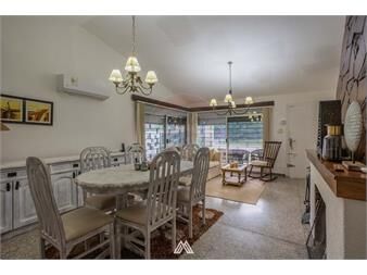 https://www.gallito.com.uy/venta-casa-pinares-atlantida-4-dormitorios-4-baños-inmuebles-27569549