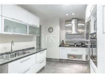 https://www.gallito.com.uy/venta-apartamento-de-estilo-cinco-dormitorios-y-inmuebles-25749603