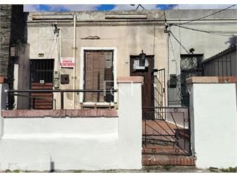 https://www.gallito.com.uy/venta-de-casa-en-tres-cruces-inmuebles-24772348