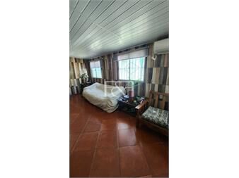 https://www.gallito.com.uy/venta-casa-de-3-dormitorios-y-2-aptos-en-cerrito-inmuebles-25449910