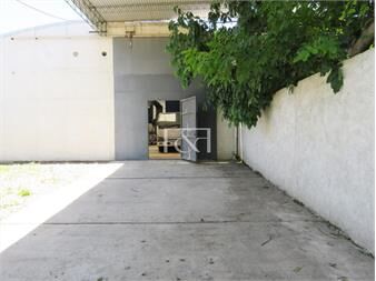 https://web5.gallito.com.uy/venta-excelente-galpon-en-carrasco-norte-inmuebles-27569845