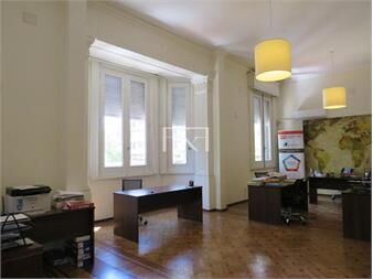 https://www.gallito.com.uy/venta-casa-6-dormitorios-y-gran-local-comercial-inmuebles-27569858