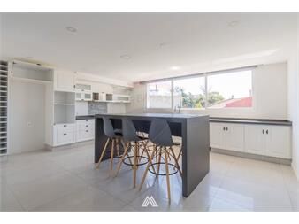 https://www.gallito.com.uy/vende-casa-rambla-shangrila-piscina-4-dorm-renta-inmuebles-27569911