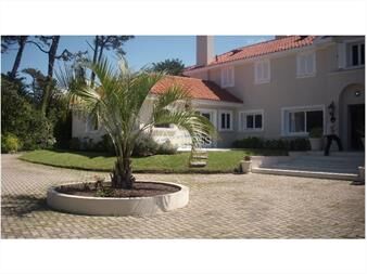 https://www.gallito.com.uy/casa-en-venta-y-alquiler-golf-punta-del-este-5-inmuebles-20789239