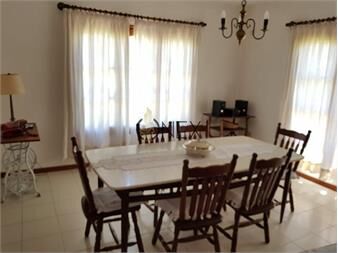 https://www.gallito.com.uy/excelente-propiedad-de-construccion-tradicional-inmuebles-27307332