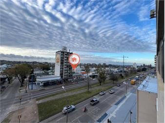 https://www.gallito.com.uy/alquiler-amplio-apartamento-3-dormitorios-en-inmuebles-27570293