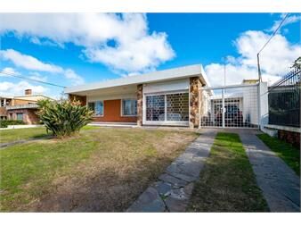 https://www.gallito.com.uy/venta-casa-malvin-sur-3-dormitorio-apto-2-dormit-inmuebles-27489150