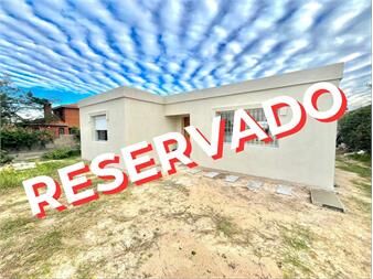 https://www.gallito.com.uy/-reservado-estrene-a-pasos-del-mar-y-servicios-2-do-inmuebles-27374201