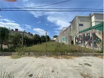 https://www.gallito.com.uy/venta-terreno-de-471-m²-en-la-blanqueada-inmuebles-27569355