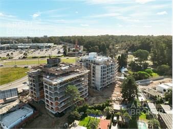 https://www.gallito.com.uy/apartamento-penthouse-de-tres-dormitorios-en-venta-en-barra-inmuebles-26257016