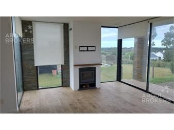 https://www.gallito.com.uy/casa-de-3-dormitorios-y-servicio-en-venta-en-mirador-de-la-inmuebles-27573115
