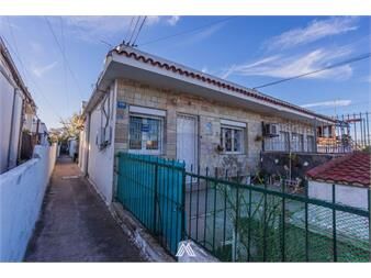 https://web5.gallito.com.uy/venta-casa-2-dormitorios-en-jardines-del-hipodromo-inmuebles-27573180