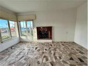 https://www.gallito.com.uy/excelente-casa-en-plena-zona-comercial-ideal-negocio-inmuebles-27573215