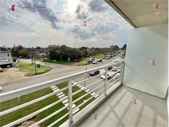https://www.gallito.com.uy/venta-apartamento-2-dormitorios-maldonado-la-inmuebles-27092067
