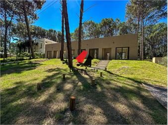 https://www.gallito.com.uy/casas-a-estrenar-en-laguna-del-sauce-punta-del-inmuebles-27032589