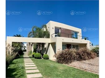 https://www.gallito.com.uy/venta-casa-4-dormitorios-penã­nsula-punta-del-inmuebles-19316925