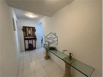 https://www.gallito.com.uy/con-piscina-garage-y-serv-de-mucama-vista-total-inmuebles-26912229