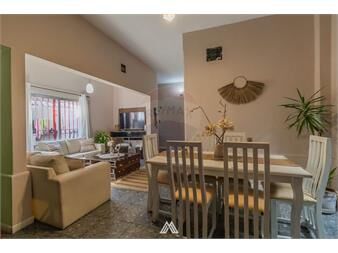 https://www.gallito.com.uy/venta-casa-ph-3-dormitorios-brazo-oriental-inmuebles-27149516