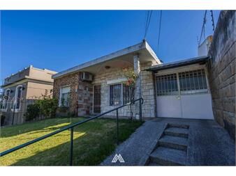 https://www.gallito.com.uy/venta-casa-paso-de-las-duranas-2-o-3-dormitorios-inmuebles-27540090